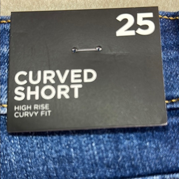 Forever 21 Premium Curved Denim Cotton Blend Darkwash Jean Shorts Size 25 NWT - Picture 3 of 6